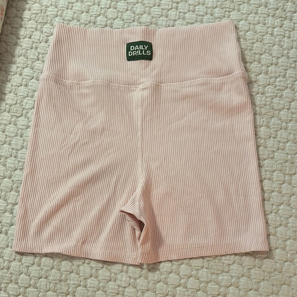 Daily Drills Women's Pink Ribbed Shorts